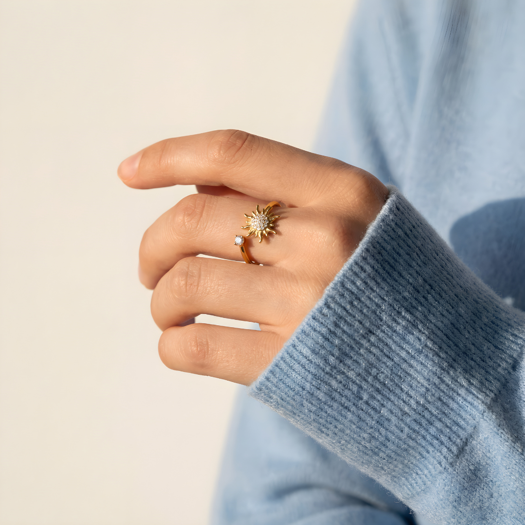 Amulet Ring – Sun