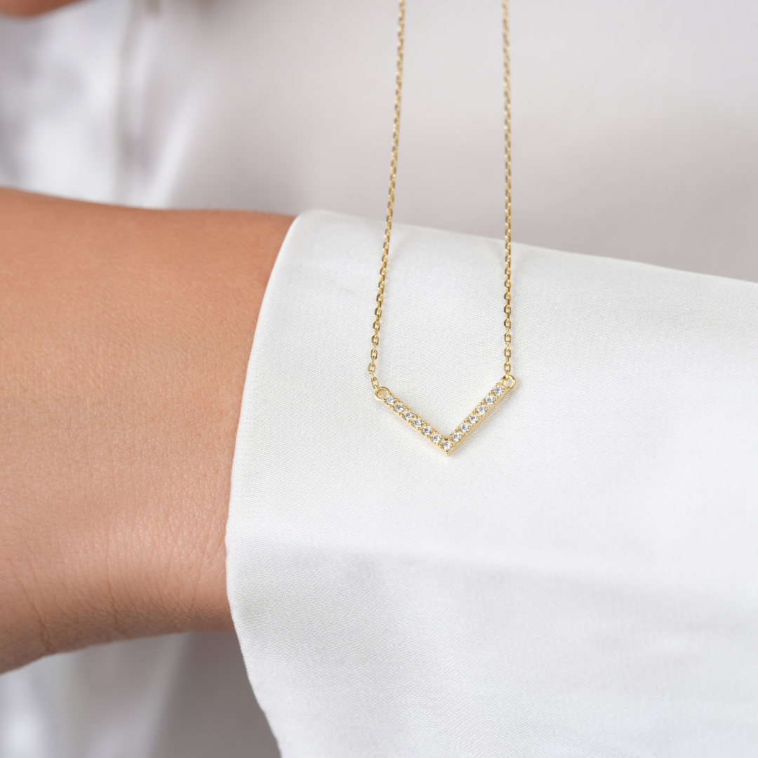 Diamond Shine V Necklace