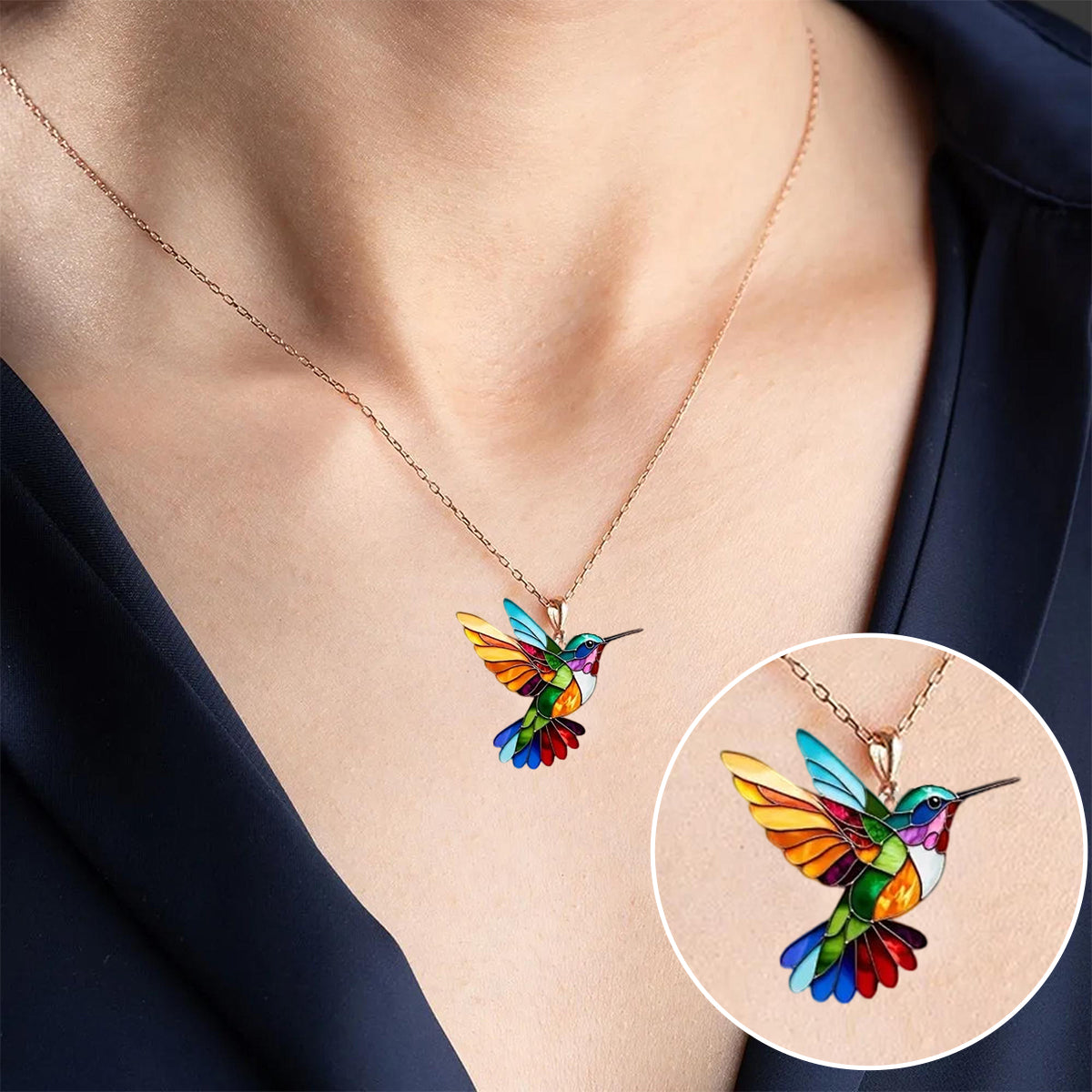 Elegante Collar y Pendientes de Colibrí