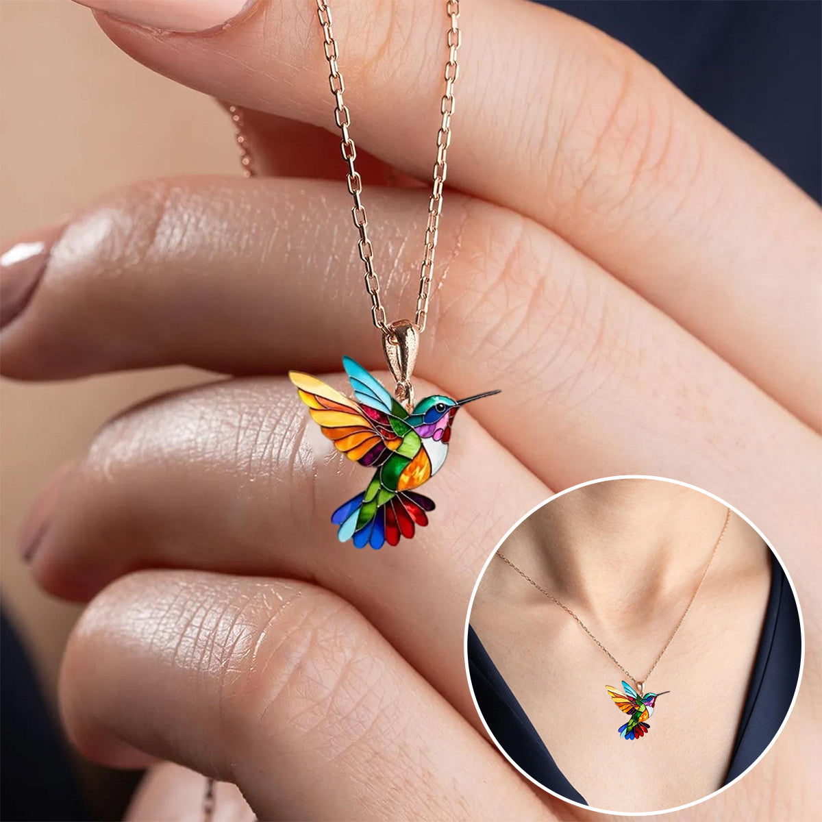 Elegante Collar y Pendientes de Colibrí