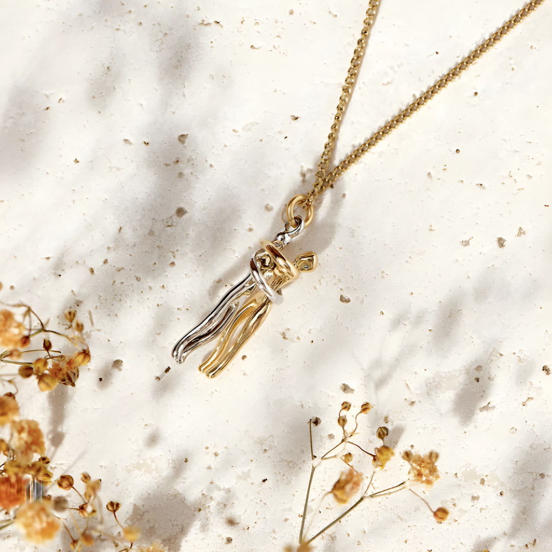 Hug Necklace