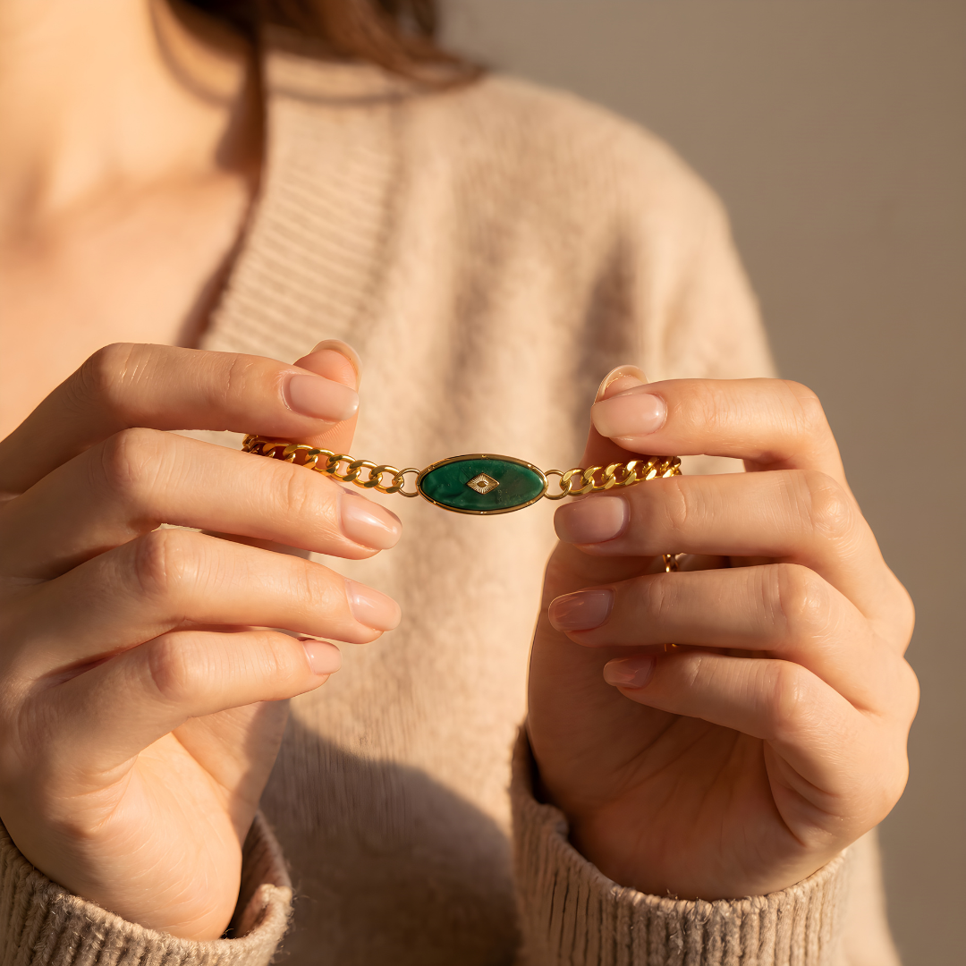 Amazona bracelet
