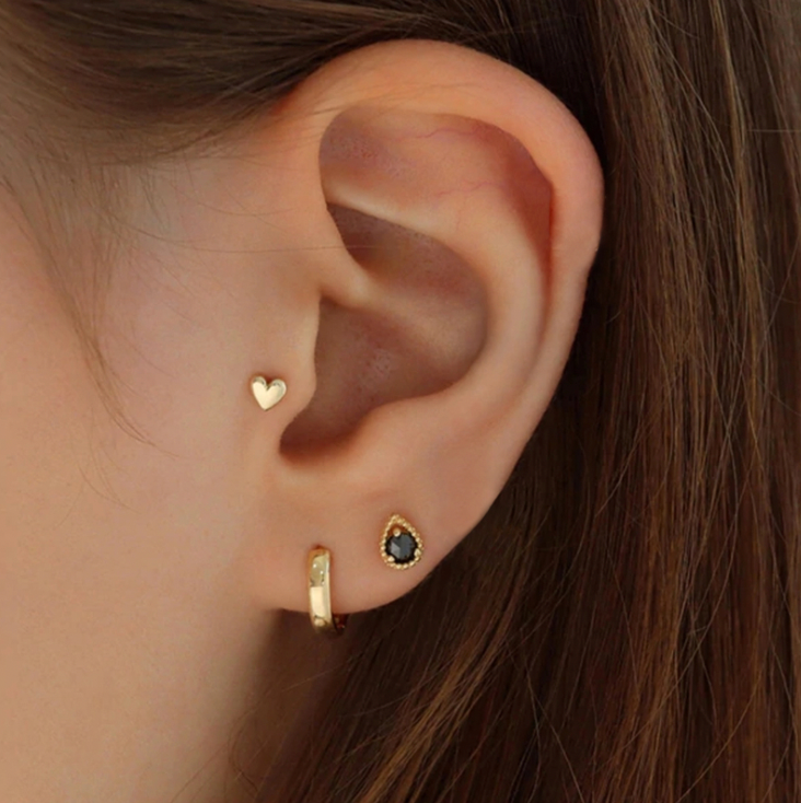 Minimal Heart Earrings