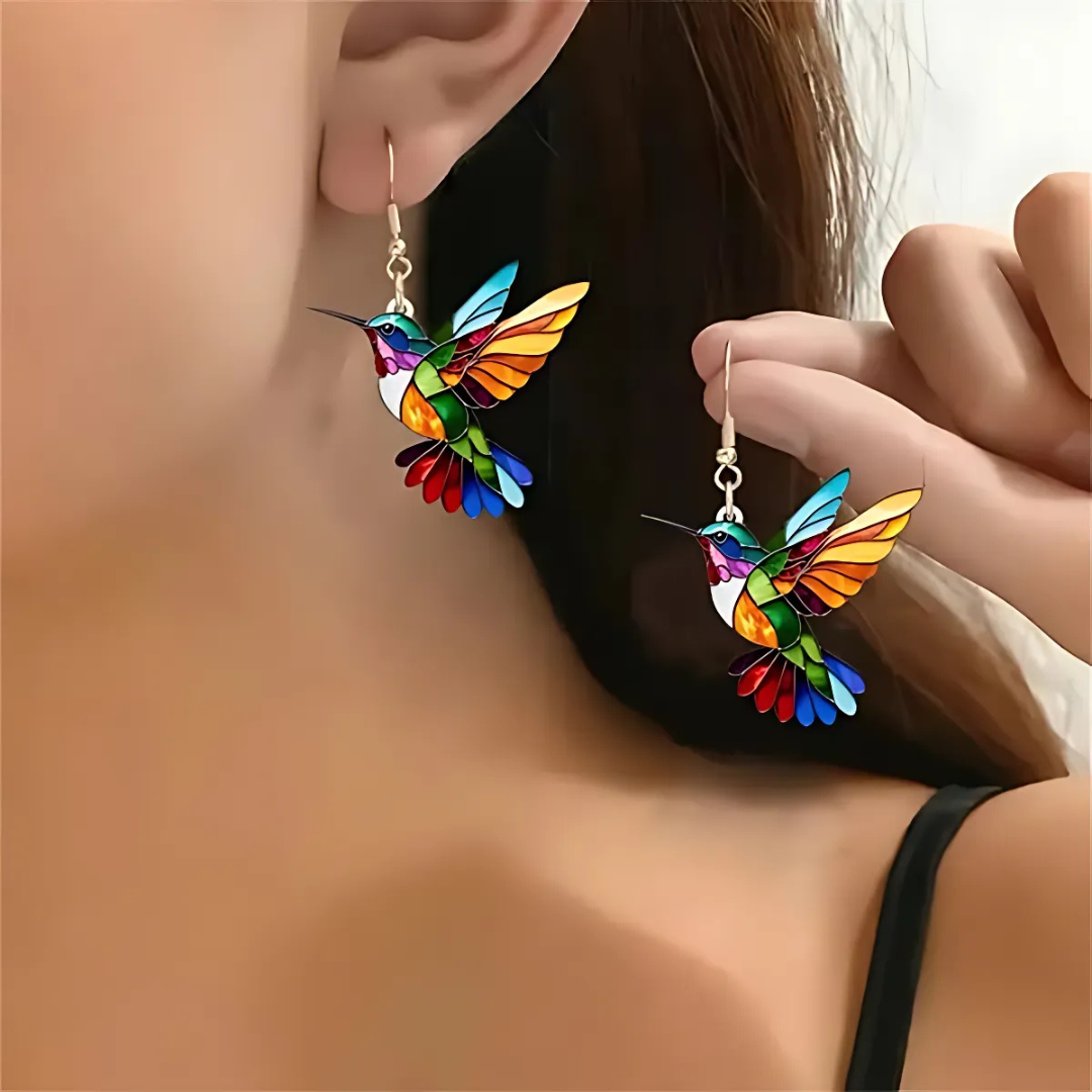 Elegante Collar y Pendientes de Colibrí