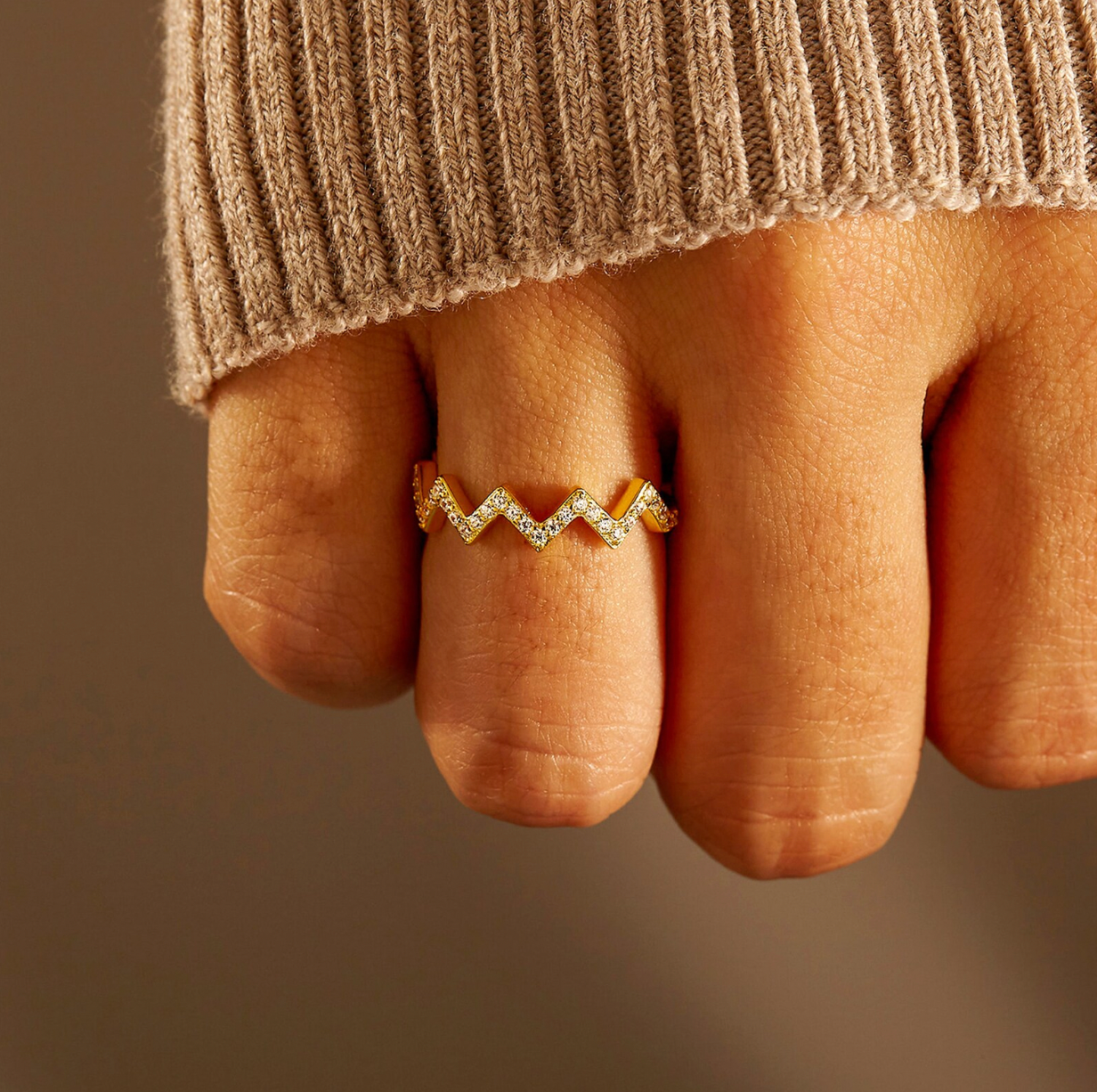 Ups and Downs Ring