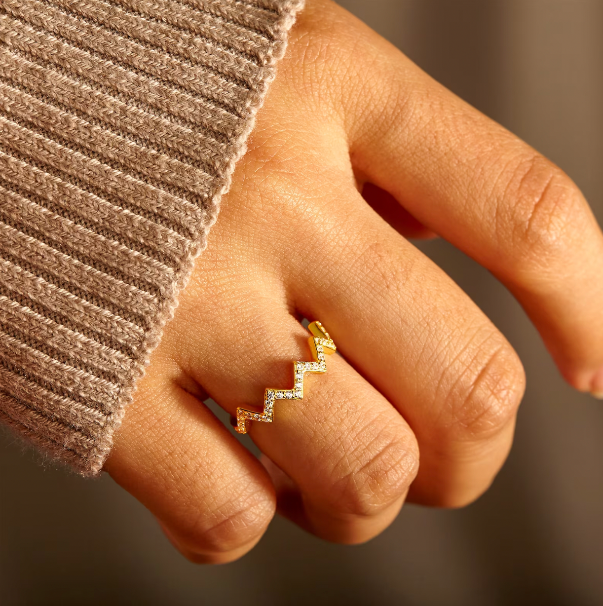 Ups and Downs Ring