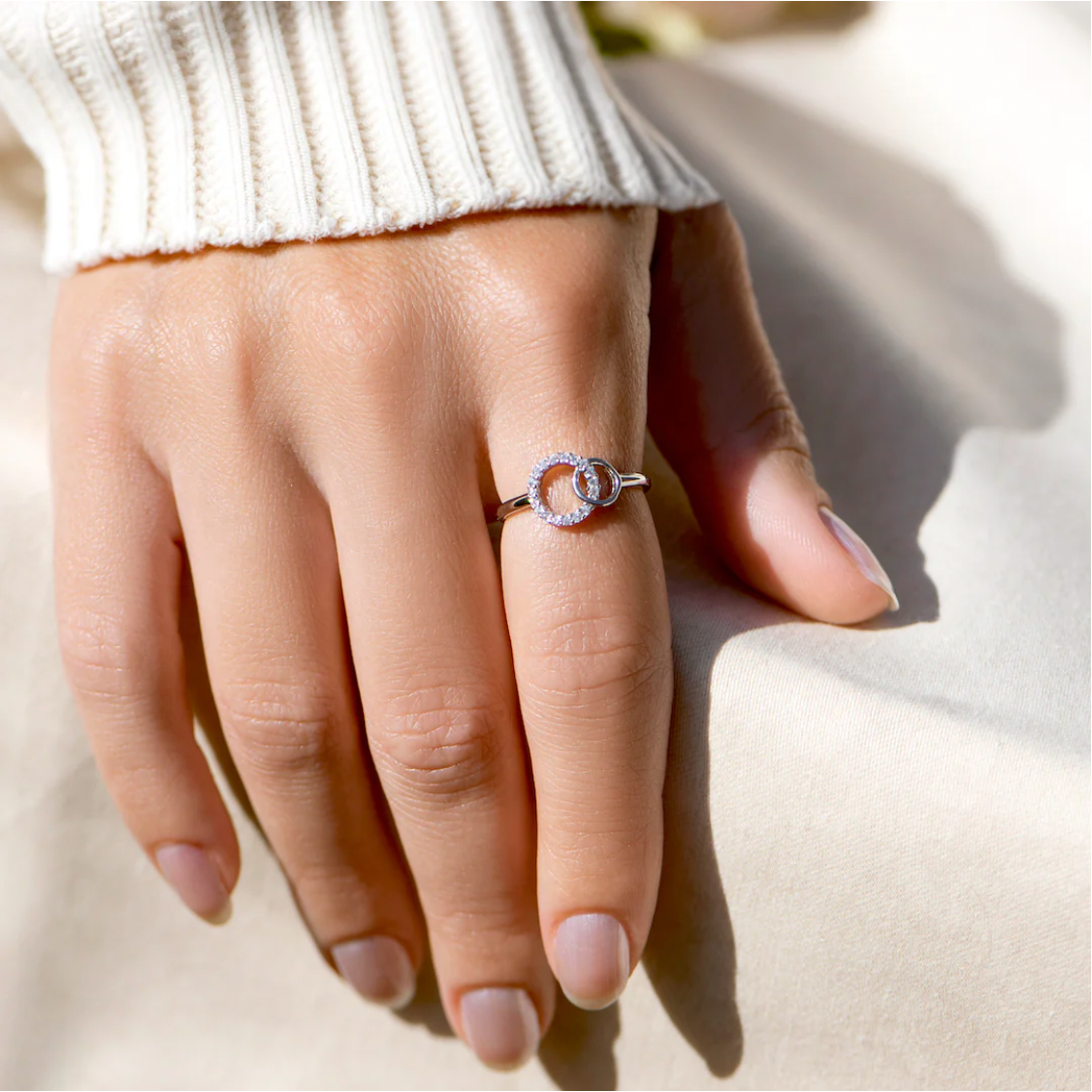 Eternal Ring – Mother & Daughter