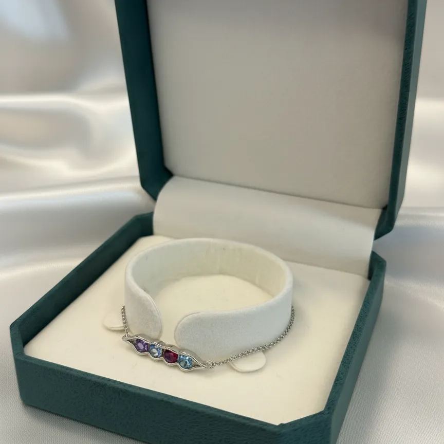Pulsera Uña y Carne con Piedras de Nacimiento - Valentina Jewels - vista adicional 4